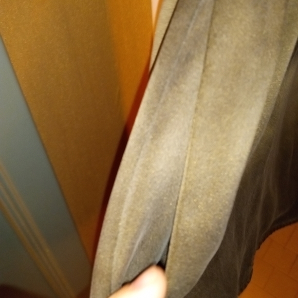 Bebe olive silk top - Picture 3 of 7